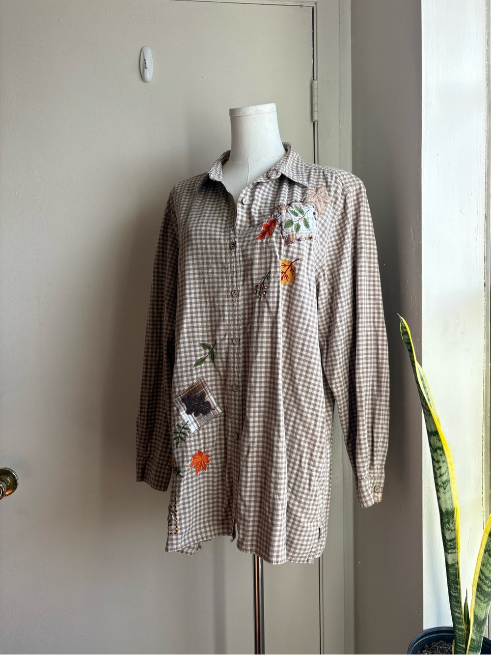 bobbie brooks gingham leaf embroidered button front long sleeve
